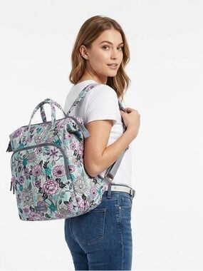 Vera Bradley Vera Penelope’s Garden Backpack– Near New Condition
